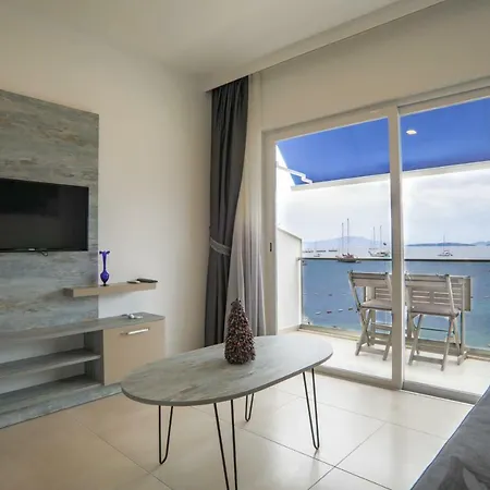 Hotel Victoria Suites *